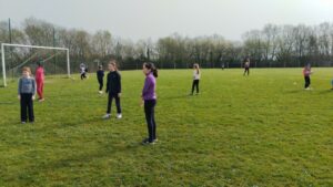 Les CE1-CM1-CM2 ont fait du rugby !